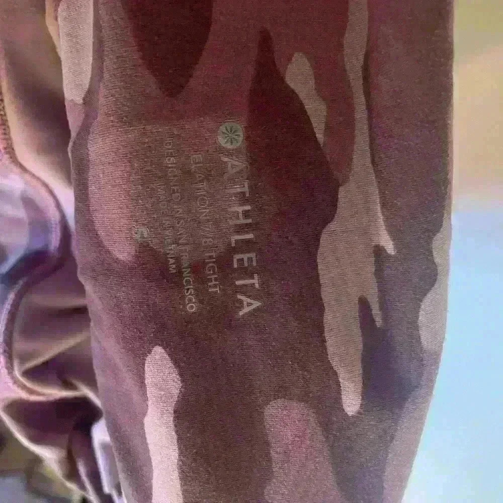 ATHLETA Size Small..7/8 Tight, plum Camo - Picture 6 of 6